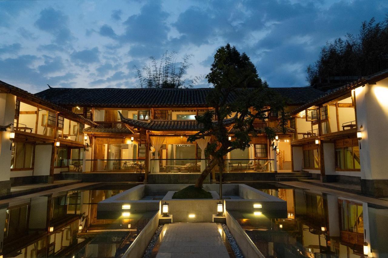 Yuanyan Heyuan Homestay Kunming Exterior foto